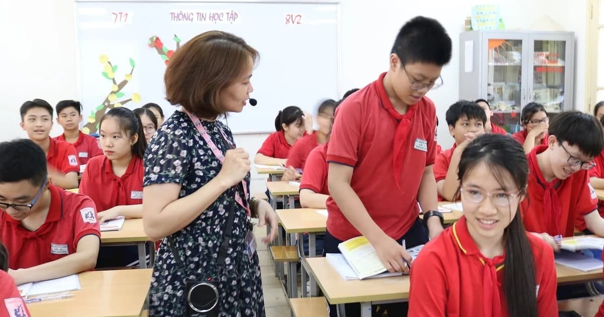 Đưa tiếng Anh thành ngôn ngữ thứ hai trong trường học: Có cần SGK song ngữ?