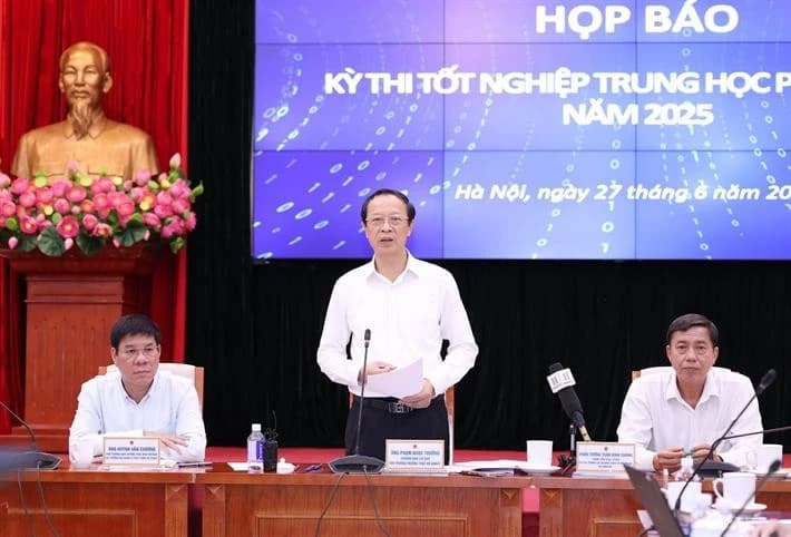Nóng trong tuần: Thi tốt nghiệp THPT, thông qua 2 Nghị quyết về giáo dục