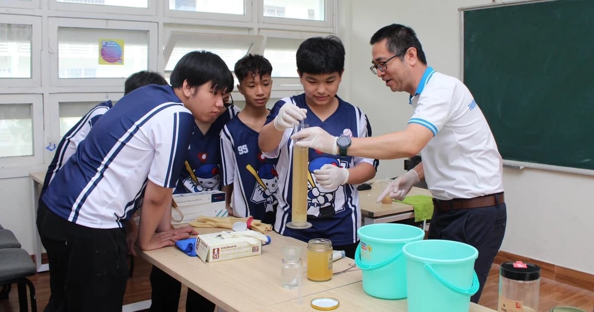 Xây dựng nhóm môn lựa chọn trong trường THPT: Tăng nguồn tuyển cho ngành STEM