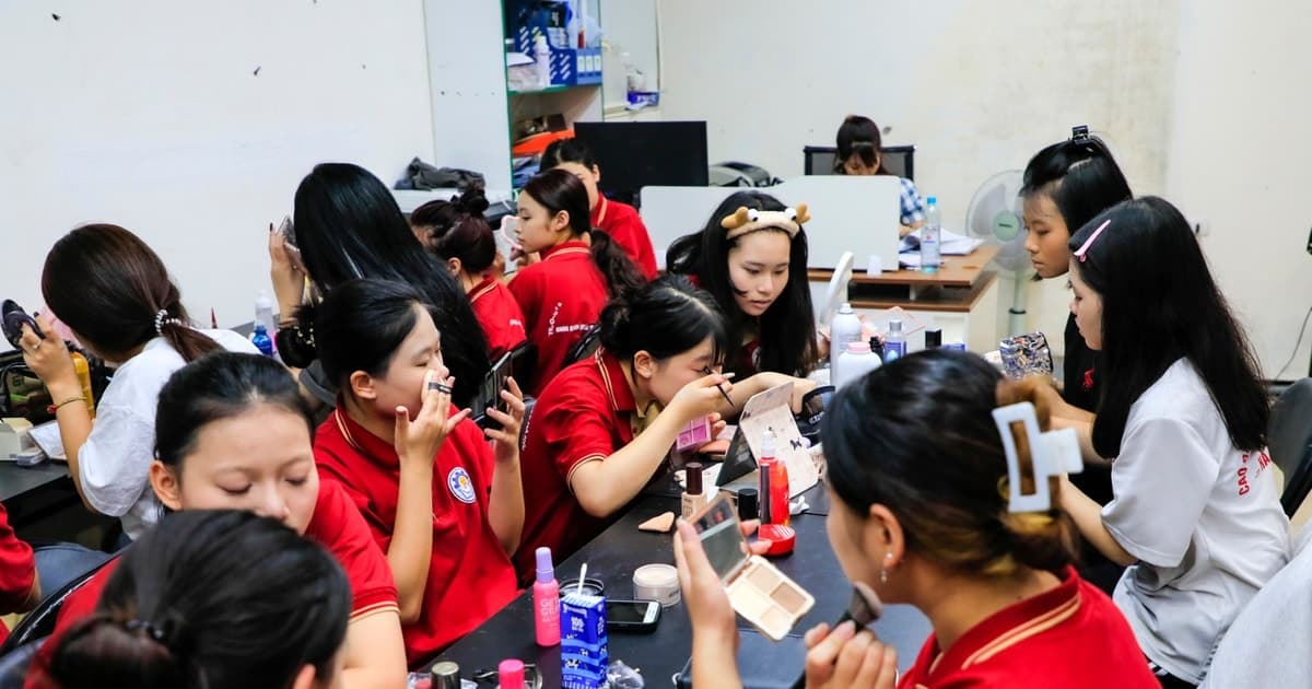 Chọn ngành đúng hướng: Đừng để giấc mơ đại học trở thành cơn ác mộng
