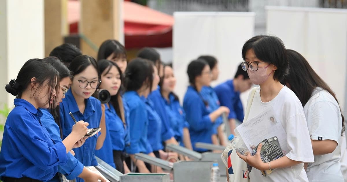 TP HCM kết thúc nhận hồ sơ nhập học lớp 10 công lập: Thí sinh trễ hạn sẽ bị loại khỏi danh sách trúng tuyển