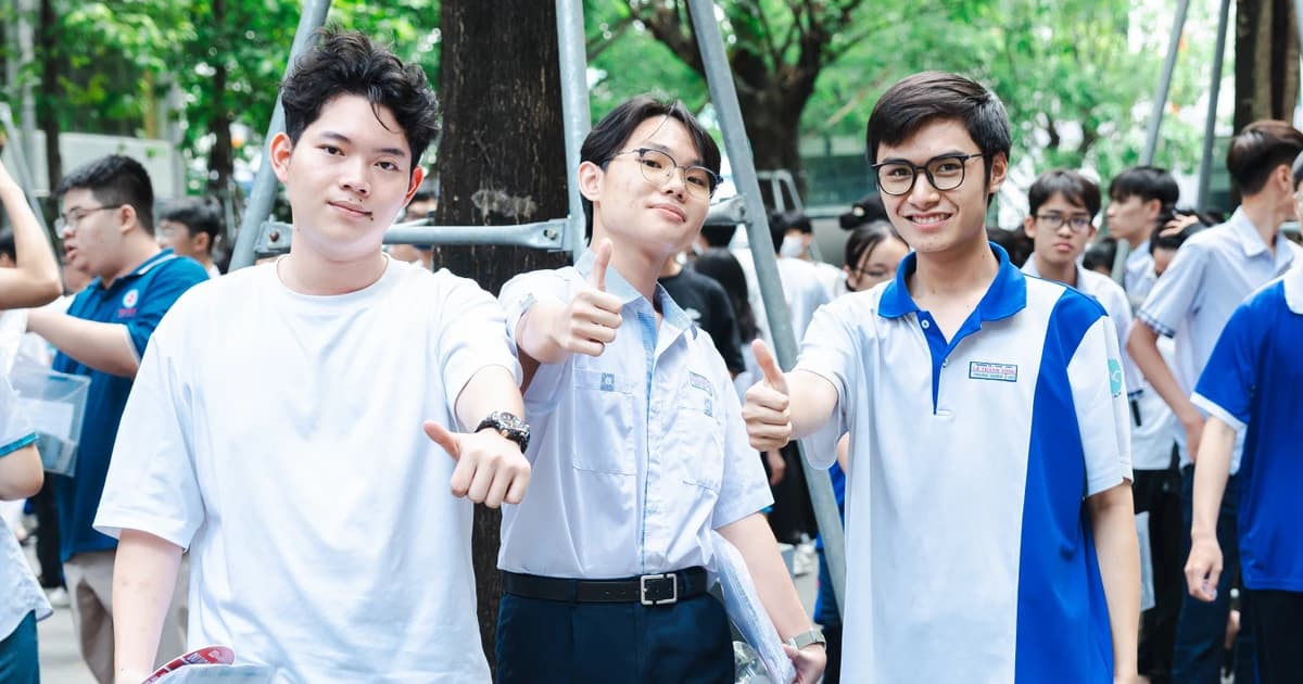 Học bổng và hỗ trợ học phí: Đòn bẩy phát triển nhân lực mũi nhọn