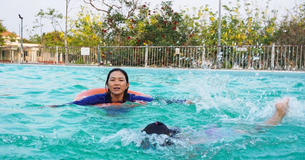 Nữ nhà giáo gần một thập kỷ ‘xóa mù bơi’ cho trẻ em Cần Thơ