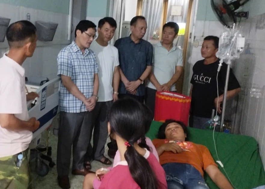 Gia đình 5 người nhập viện vì ăn nấm mọc hoang