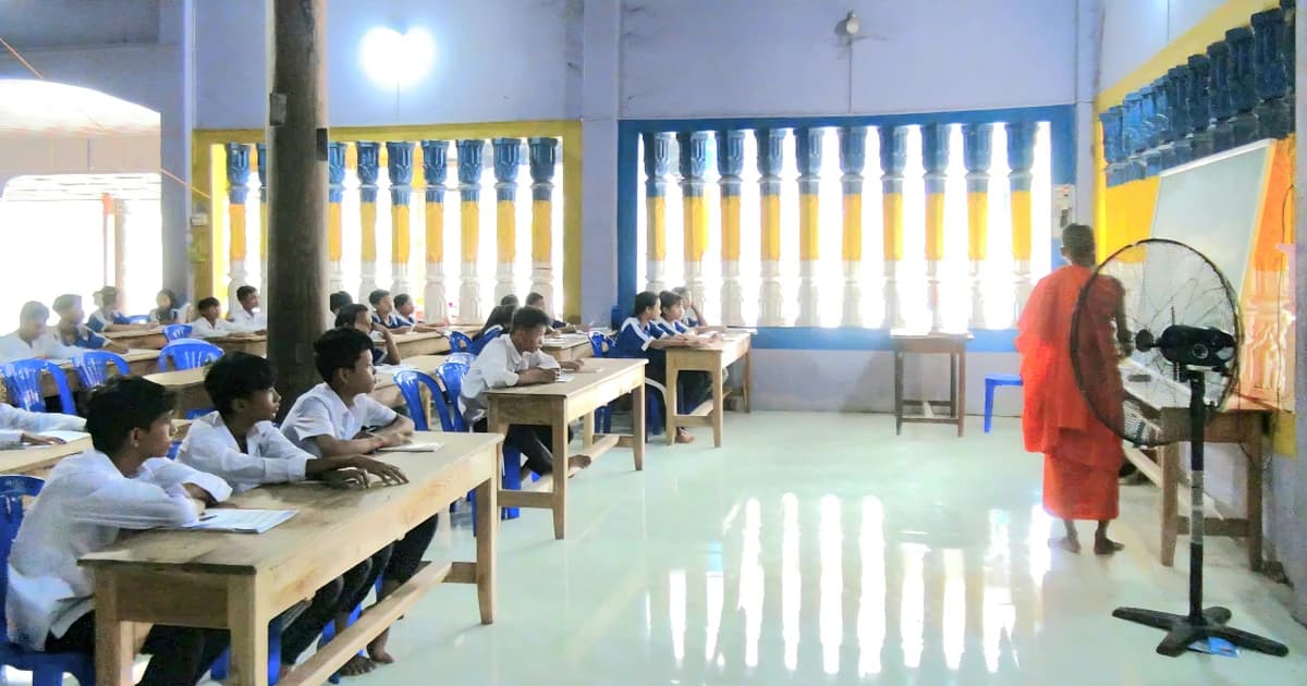 An Giang khảo sát công tác dạy và học chữ Khmer