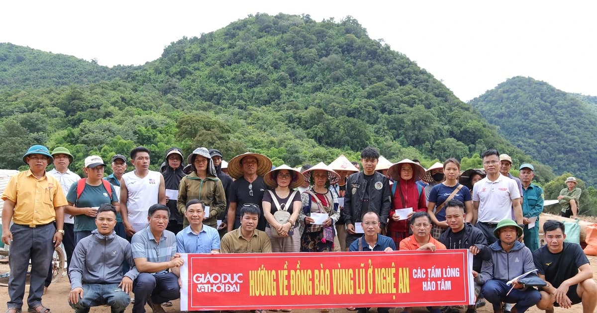 Báo Giáo dục và Thời đại chung tay giúp bà con Nghệ An gượng dậy sau lũ dữ