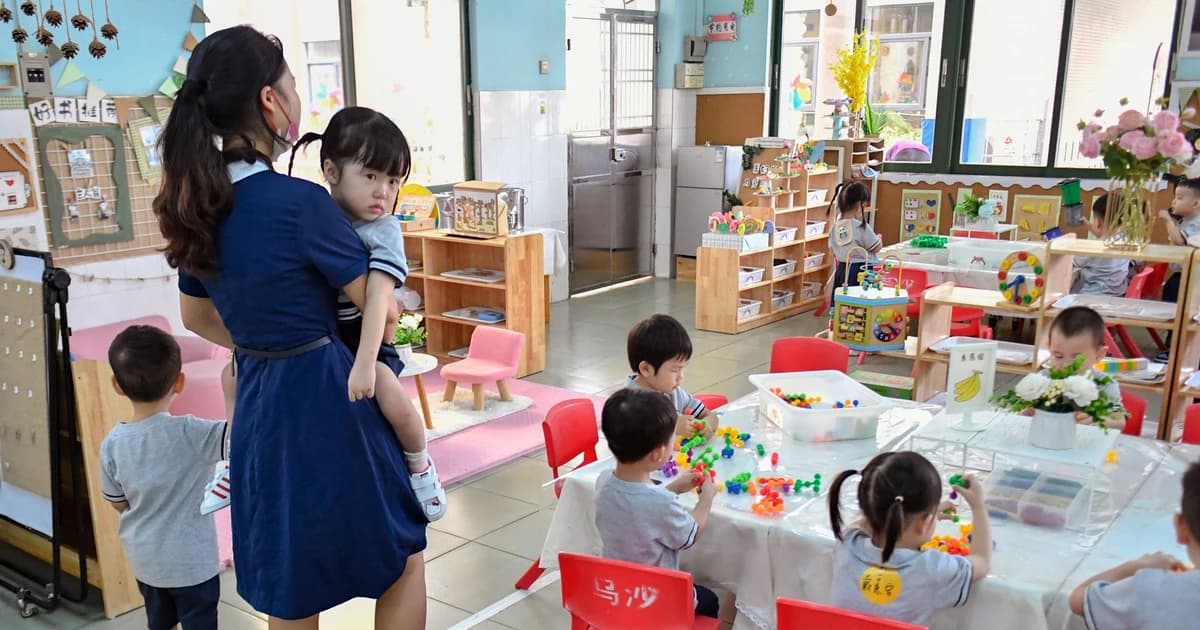 Trung Quốc miễn học phí mầm non