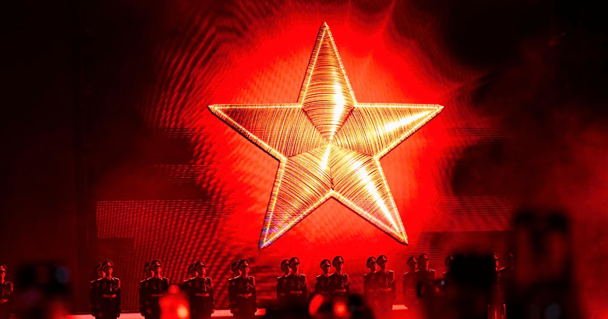 'Tổ quốc trong tim': Concert dâng trào cảm xúc của lòng yêu nước và niềm tự hào dân tộc