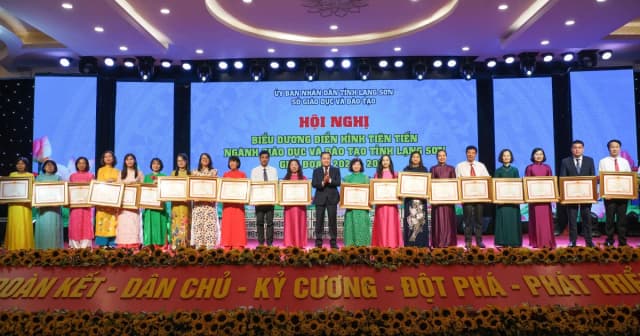 Lạng Sơn lan tỏa nhiều điển hình tiên tiến đổi mới sáng tạo trong giáo dục