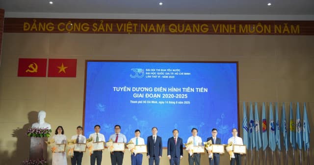 Đại học Quốc gia TPHCM: 5 năm thi đua đổi mới, vươn tầm quốc tế