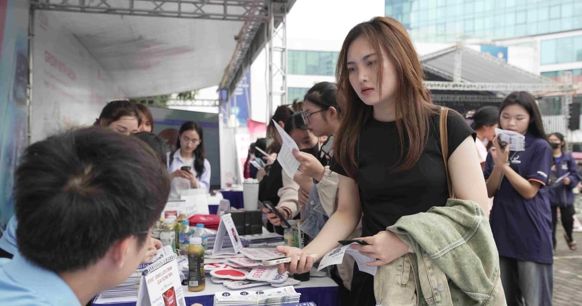 Sinh viên làm thêm: Để 'được' nhiều hơn 'mất'
