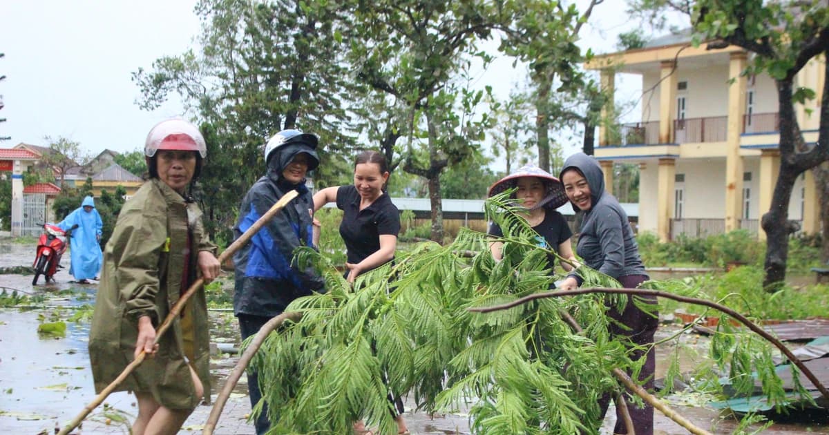 Hà Tĩnh tập trung khắc phục hậu quả bão Kajiki, đảm bảo khai giảng năm học mới