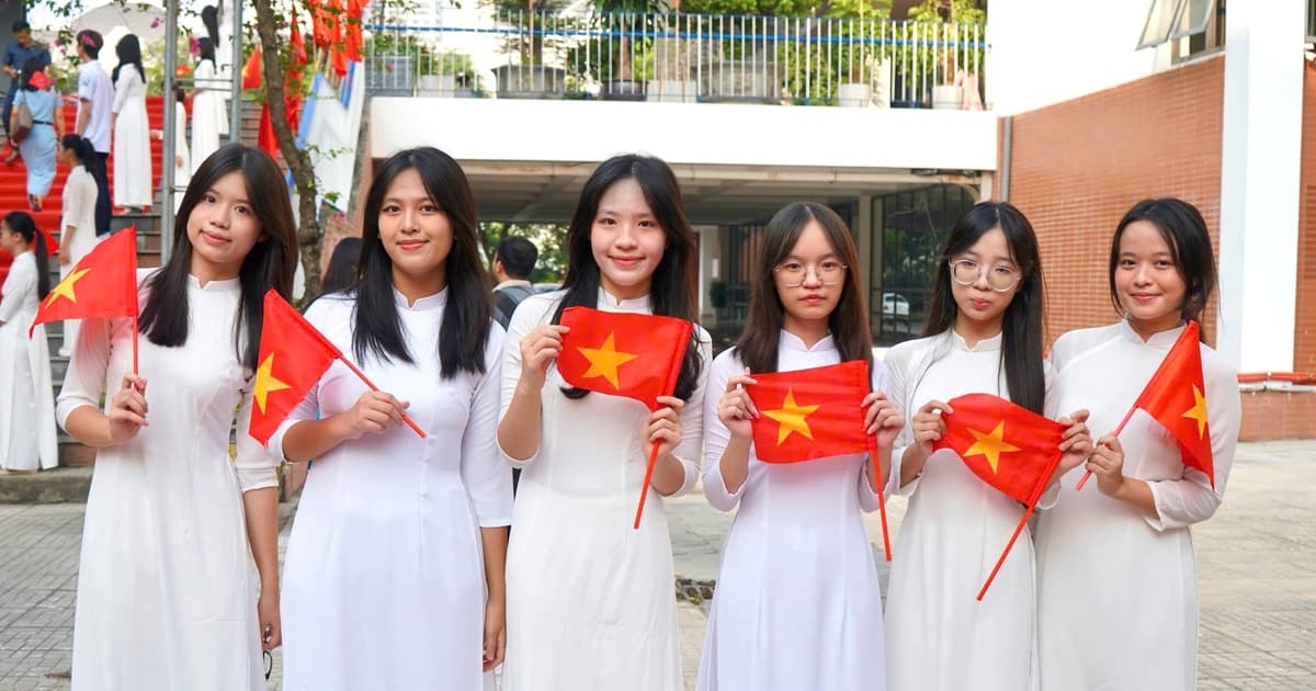 Hà Nội thiếu trường THPT công lập, áp lực tuyển sinh tăng cao