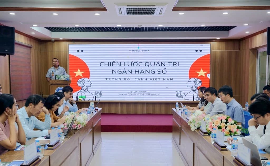 Từ giảng đường đến ngân hàng số giúp sinh viên sẵn sàng bứt phá