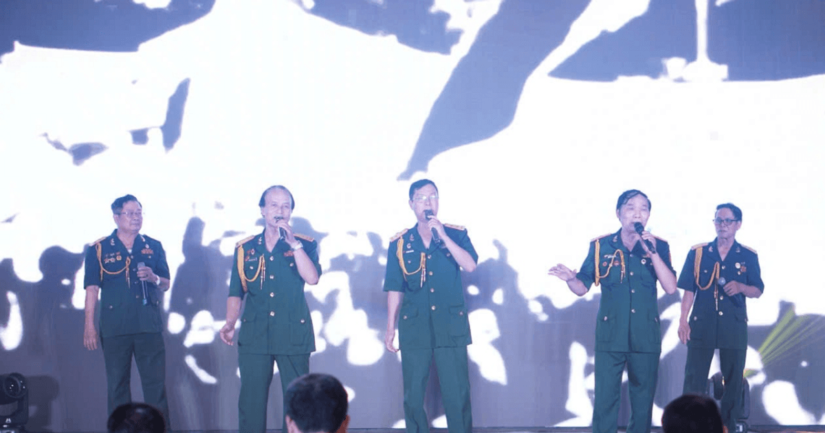 'Vinh quang Tổ quốc Việt Nam' - Chương trình nghệ thuật tri ân và tự hào