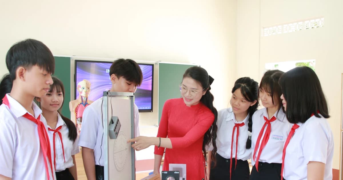 Niềm vui trước ngày khai giảng của thầy trò miền núi Đắk Lắk