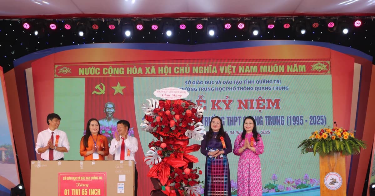 Trường THPT Quang Trung kỷ niệm 30 năm thành lập