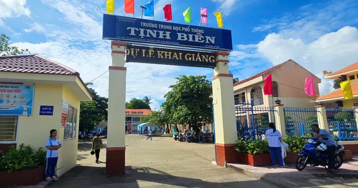 An Giang trang hoàng rực rỡ, sẵn sàng đón lễ Khai giảng năm học mới