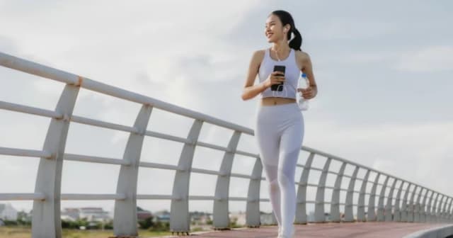 3 mẹo đi bộ nhanh giúp bạn đốt cháy calo hiệu quả
