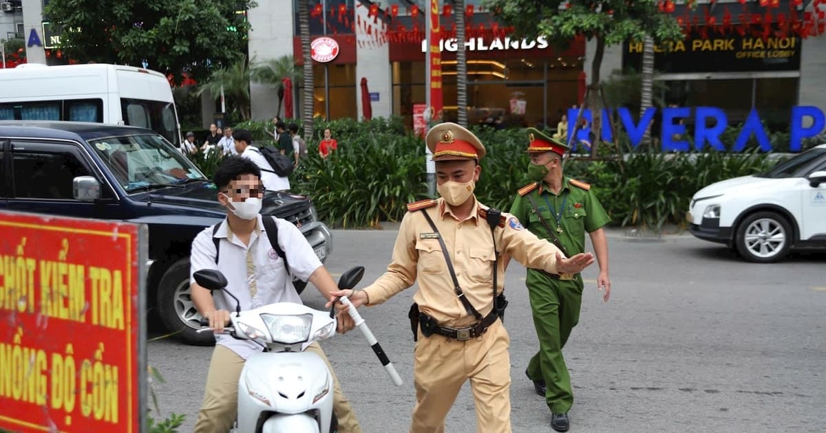 Hà Nội mở cao điểm xử lý học sinh vi phạm giao thông kéo dài 1 tháng