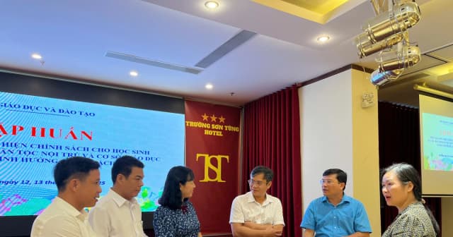 Tập huấn triển khai chính sách mới cho học sinh dân tộc nội trú, bán trú