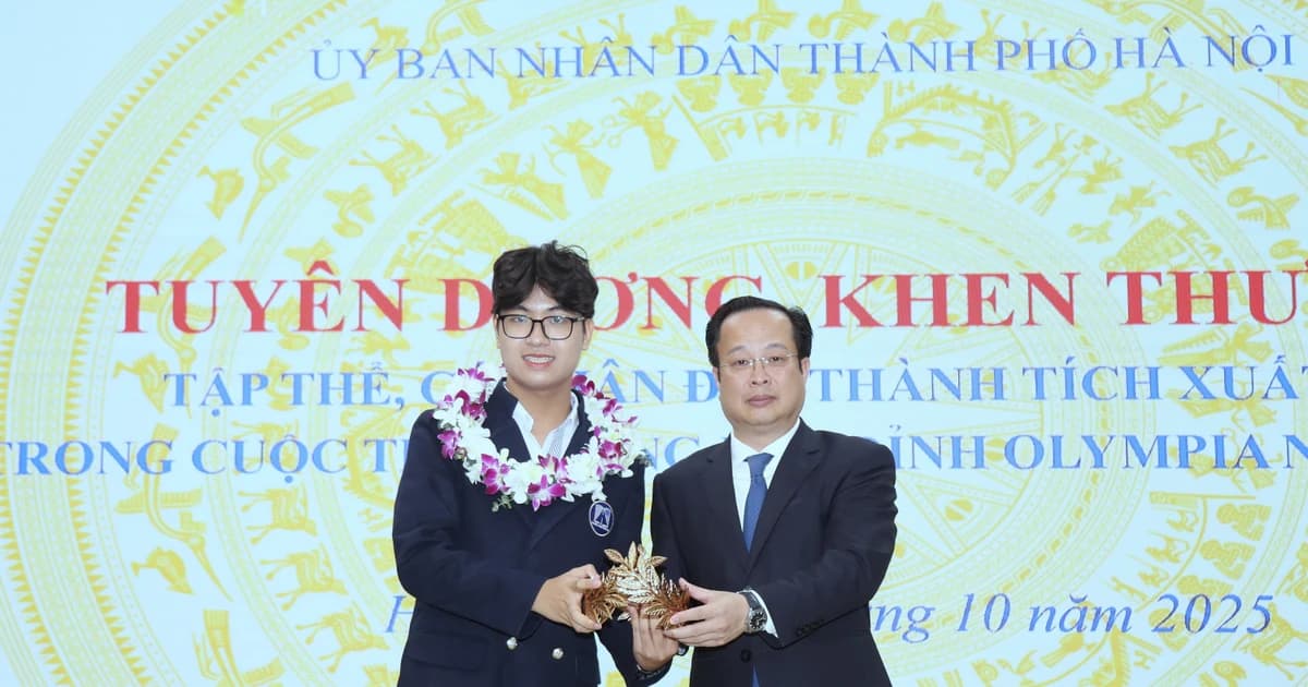 Hà Nội khen thưởng quán quân Đường lên đỉnh Olympia năm thứ 25