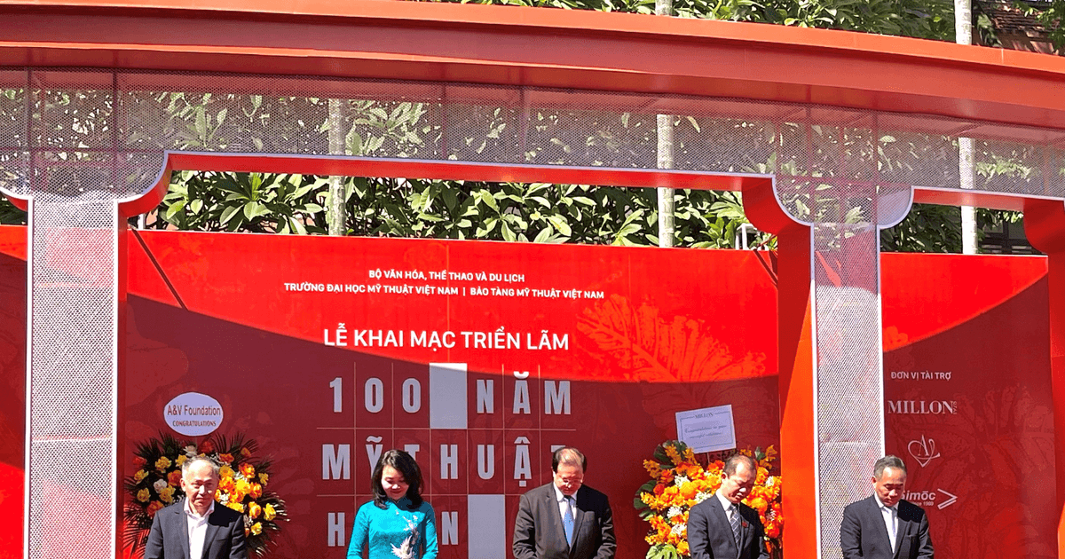 Khai mạc triển lãm '100 năm Mỹ thuật hiện đại'