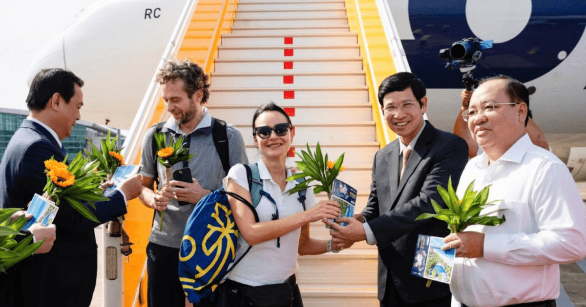 Du khách quốc tế thứ 20 triệu đến Việt Nam, nhận quà trị giá gần 500 triệu đồng