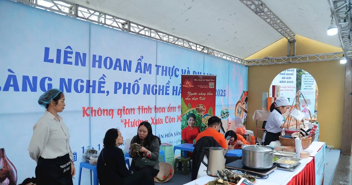 Hơn 30.000 lượt khách đến với Liên hoan Ẩm thực và Du lịch làng nghề 2025