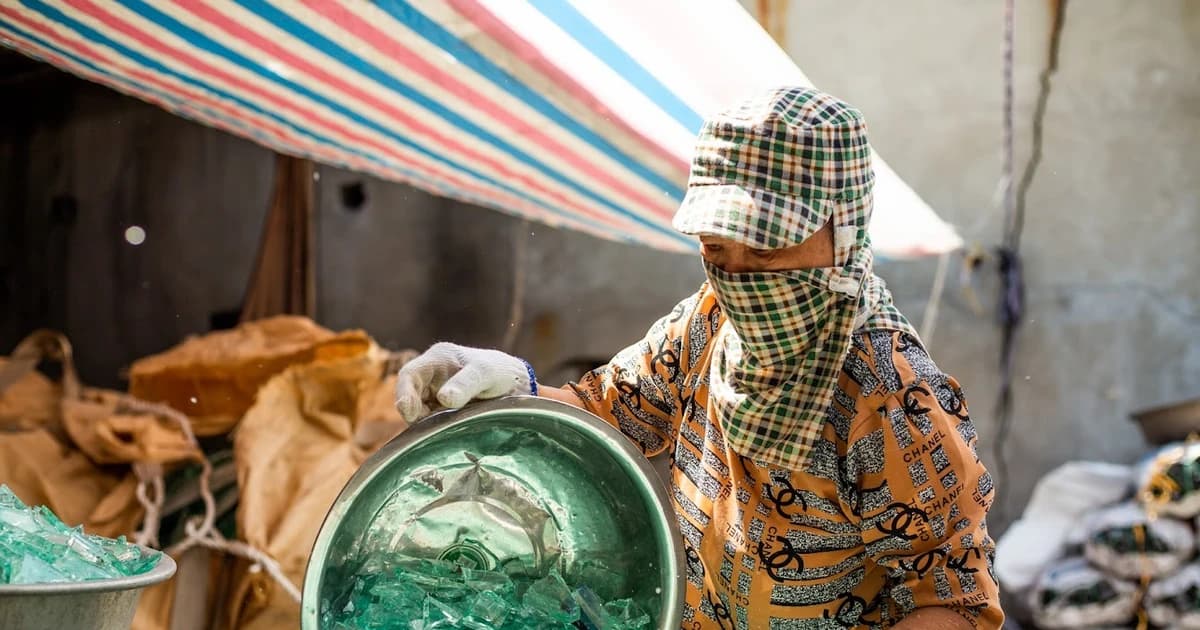 Xóa mù chữ gắn với nâng cao vai trò phụ nữ nông thôn