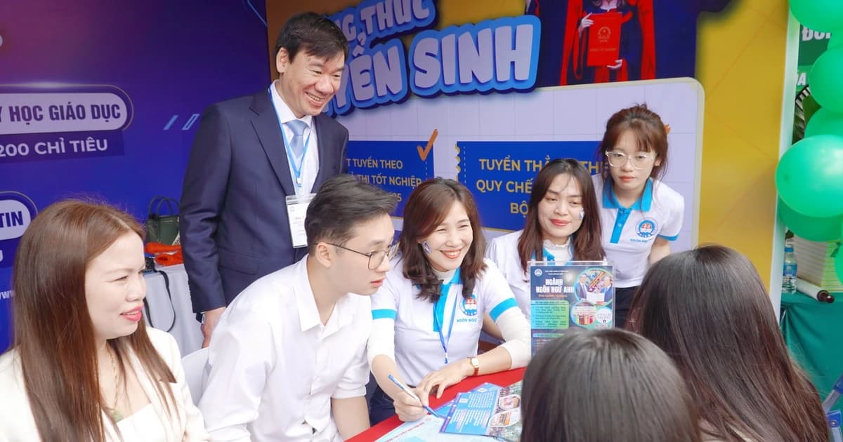 Cơ sở đào tạo tự chịu trách nhiệm về phương thức tuyển sinh và tổ hợp xét tuyển