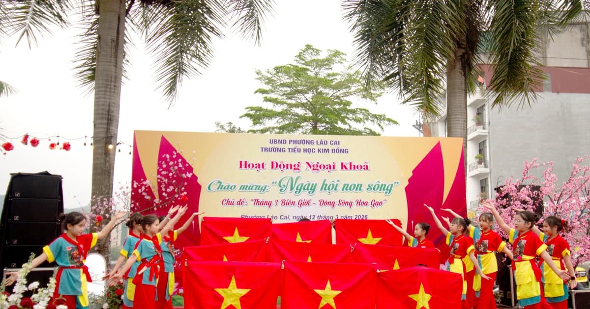 Học sinh Lào Cai hướng về ‘Ngày hội non sông’ bên dòng Sông Hồng