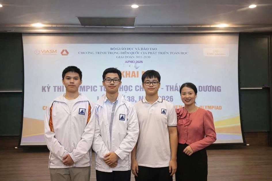 Học sinh Hà Nội lọt tốp 10 điểm cao nhất vòng thi APMO tại Việt Nam
