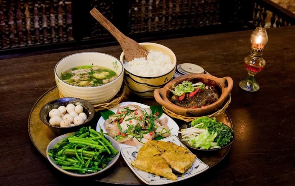 Thể lệ cuộc thi viết chủ đề 'Bữa cơm gia đình ấm áp yêu thương'