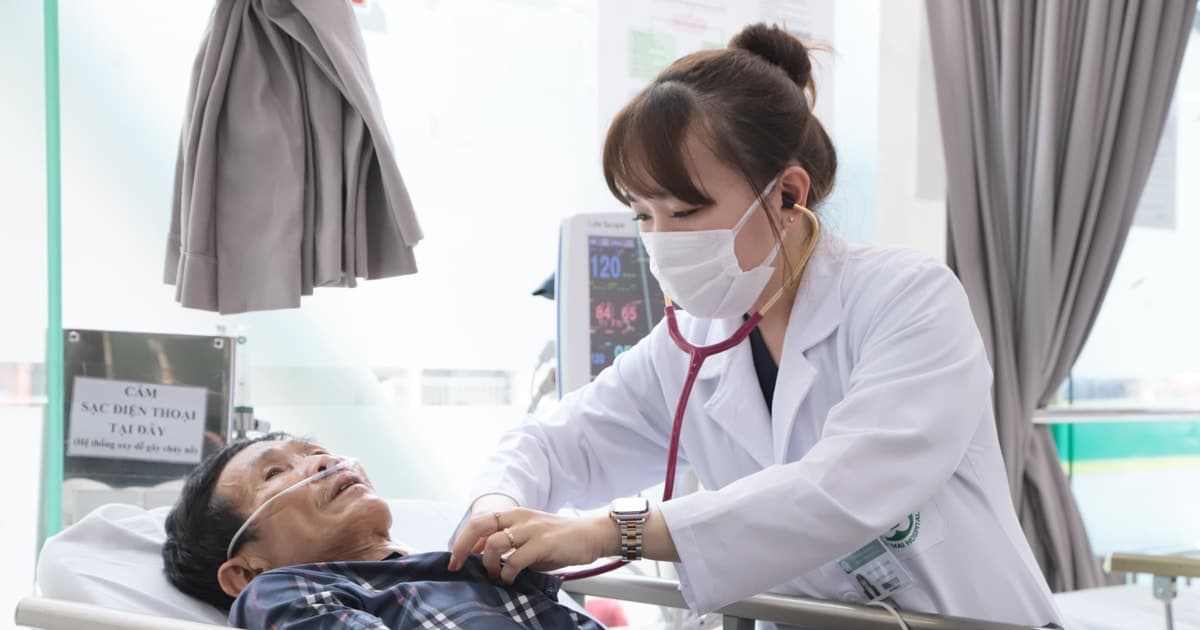 Người bệnh trăn trở trước câu hỏi: 'Bác sĩ học ở đâu?' khi 50% đào tạo thuộc khối tư thục