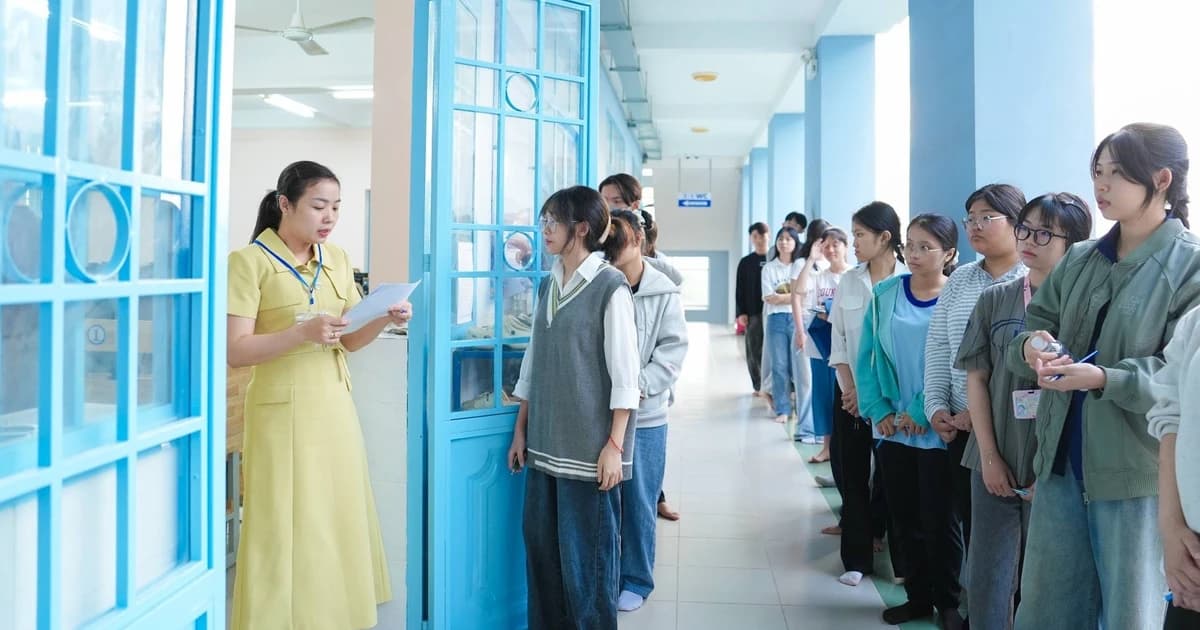 Ôn thi thời đại số: Công nghệ hỗ trợ, thực lực quyết định