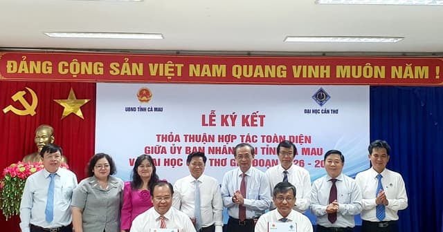 Cà Mau ký kết hợp tác toàn diện với Đại học Cần Thơ