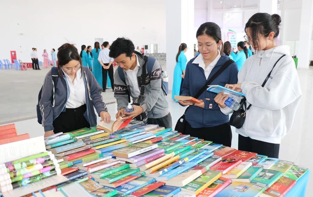 Sôi nổi Ngày Sách và Văn hóa đọc Việt Nam tại Đồng Tháp