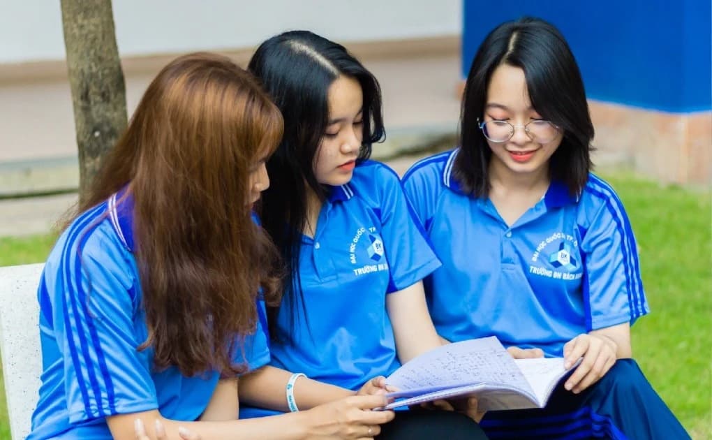 Phá rào cản giới trong STEM