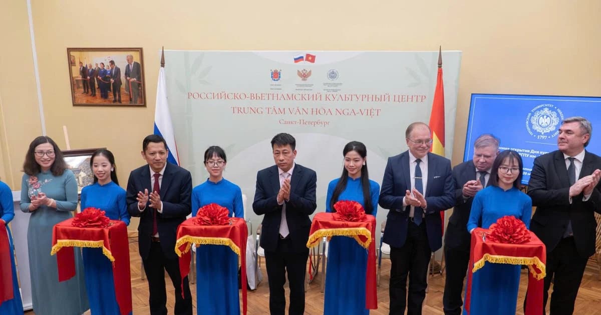 Trao tặng tủ sách Tiếng Việt tại Nga: Lan toả tri thức Việt trên trường quốc tế