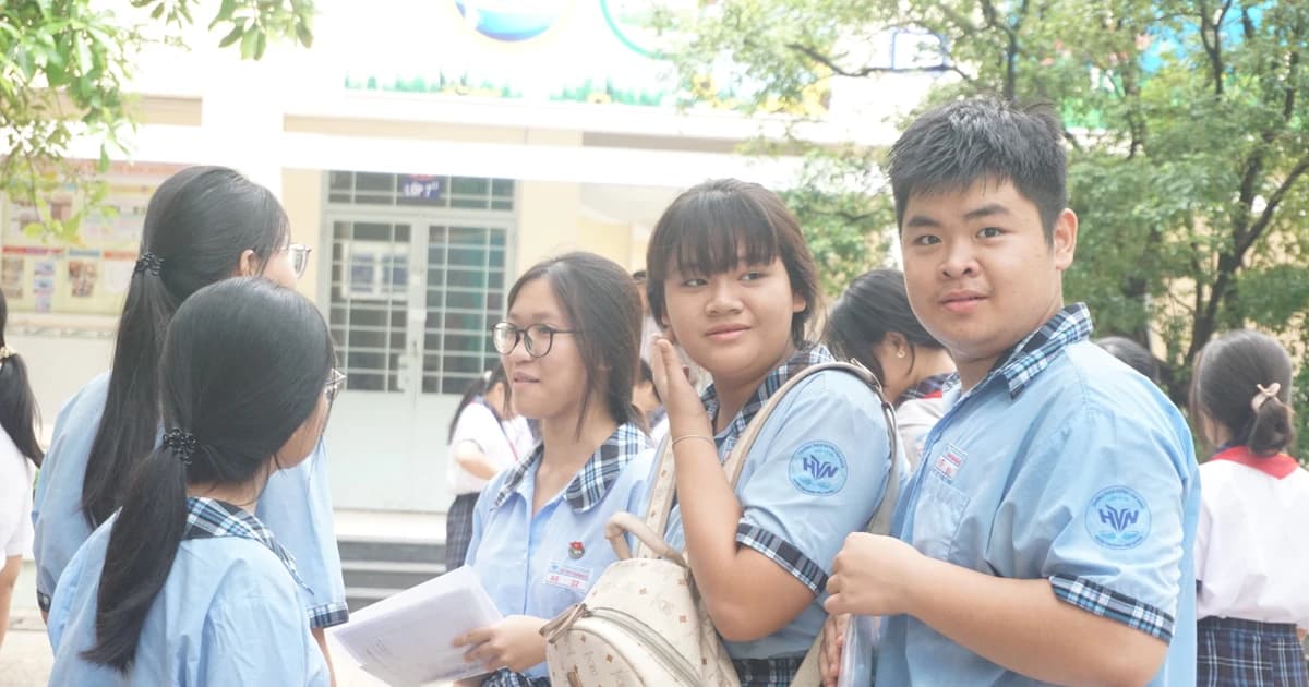 Thí sinh TPHCM kết thúc môn thi đầu tiên trong kỳ thi tuyển sinh vào lớp 10