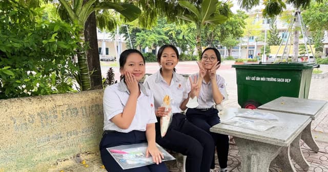 Sĩ tử An Giang tự tin chinh phục môn Ngữ văn trong Kỳ thi tuyển sinh vào lớp 10