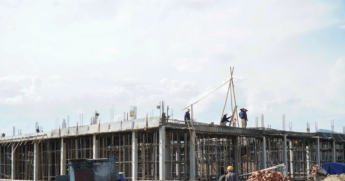 Dồn lực xây trường nội trú liên cấp biên giới trước năm học mới