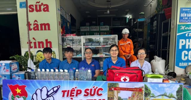 Điện Biên bố trí cán bộ y tế thường trực tại trường nội trú liên cấp