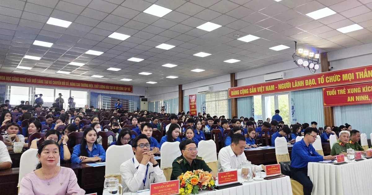 Tuyên truyền biển đảo, phòng chống ma túy cho thanh niên Cần Thơ
