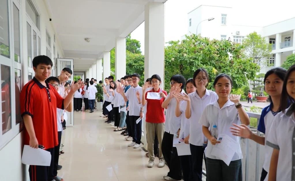Thí sinh Quảng Ninh kết thúc ngày đầu Kỳ thi tuyển sinh vào lớp 10