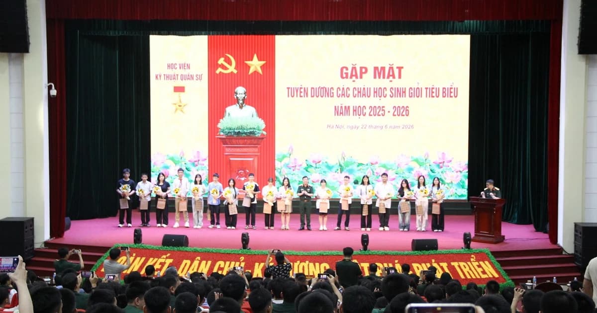 Học viện Kỹ thuật Quân sự tuyên dương hơn 700 học sinh giỏi và xuất sắc