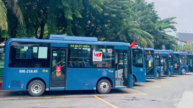 Xe hợp đồng phải chia sẻ dữ liệu hợp đồng vận tải với Bộ Công an từ năm 2028