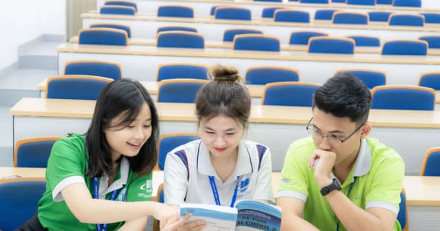 Xu hướng 'ngành lai': Đại học chuyển mình cùng thị trường lao động