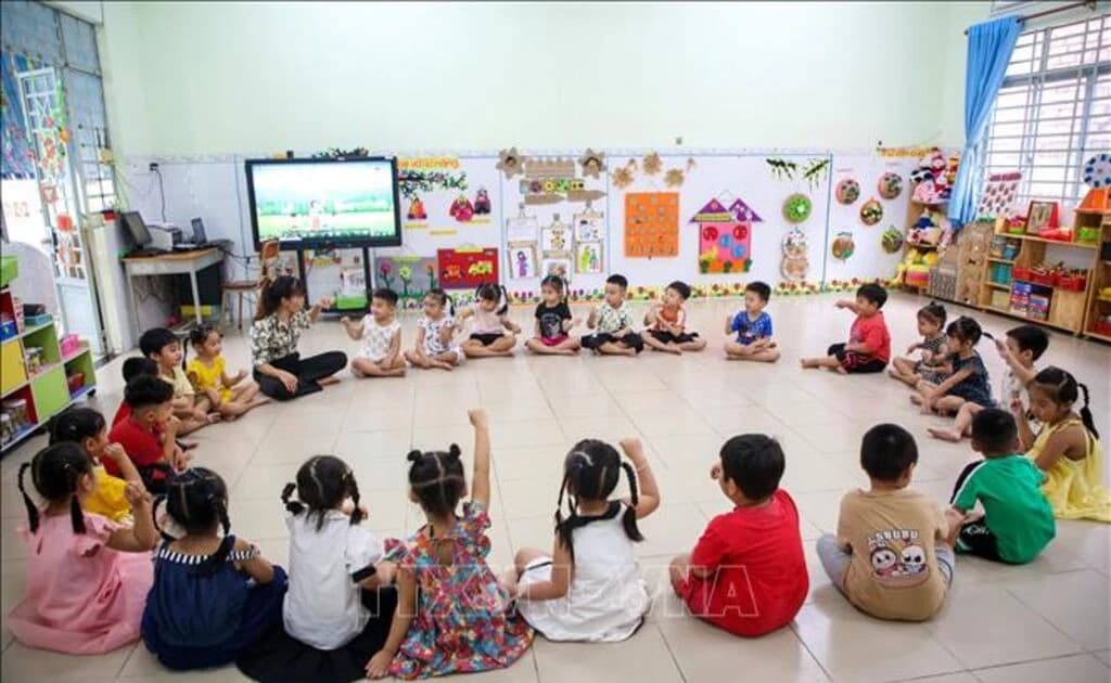 Quy định về chính sách hỗ trợ chi phí học tập